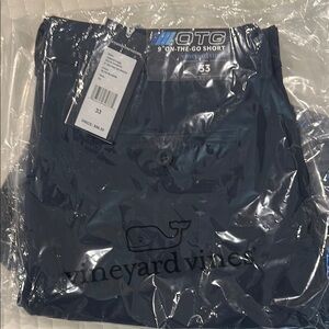 New in package size 33 vineyard vines on the go shirt 33